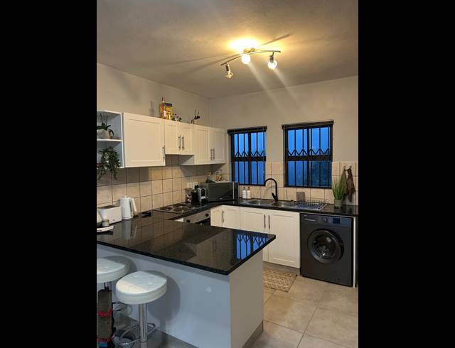 1 BEDROOM APARTMENT RENTED IN HILTON CENTRAL